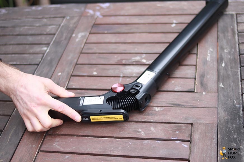 You can see the flexible Flexology suction tube of the Shark Anti Hair Wrap vacuum cleaner.